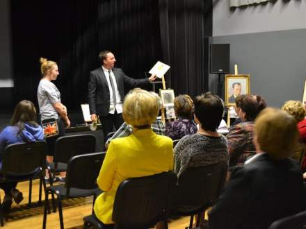 Wernisaż wystawy "Więcej niż obraz-poczuj malarstwo wszystkimi zmysłami"